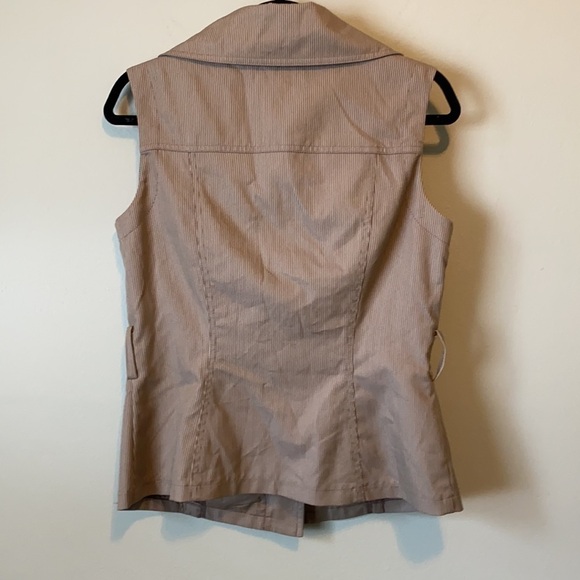 Robert Louis Fitted Stripped Vest W/Hidden Buttons - Picture 6 of 11